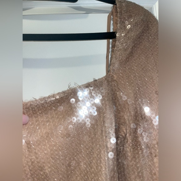 Gold sequin dress - Picture 5 of 6